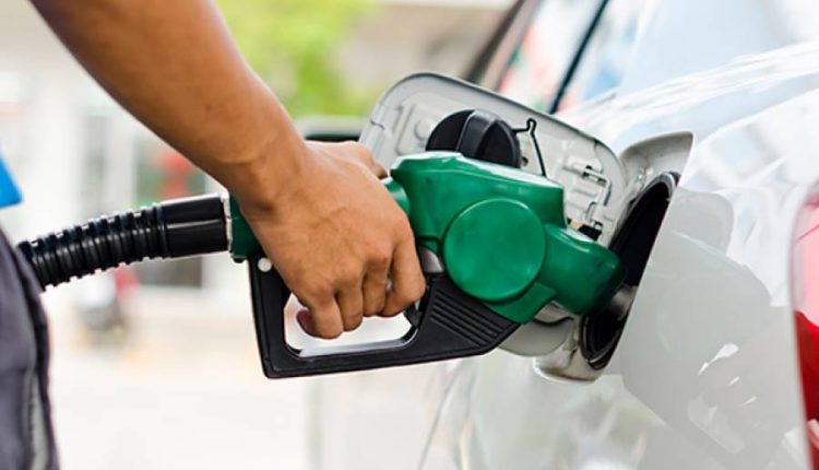 حکومت موٹر سائیکل سواروں اور چھوٹی کاروں کے مالکان کو ریلیف دیگی