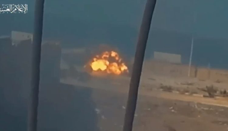 القسام بریگیڈ: یاسین 105 کے راکٹوں سے حملہ، صیہونیوں کے متعدد فوجی گاڑیاں اور ٹینک تباہ