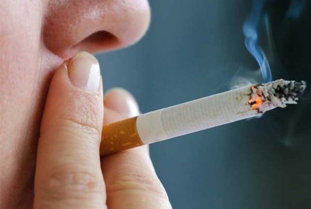 ٹیکسز اضافہ؛ 14 فیصد اسموکرز نے تمباکو نوشی چھوڑ دی