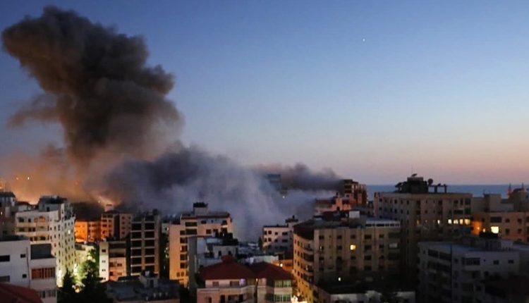 غزہ کے شہر خان یونس پر جارح صیہونی حکومت کی بمباری
