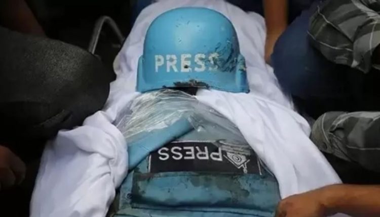 صیہونی فوج کی بمباری میں ایک اور صحافی شہید