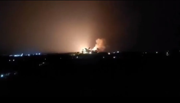 امریکہ اور برطانیہ کے یمن کے مختلف علاقوں پر ایک بار پھر فضائی حملے