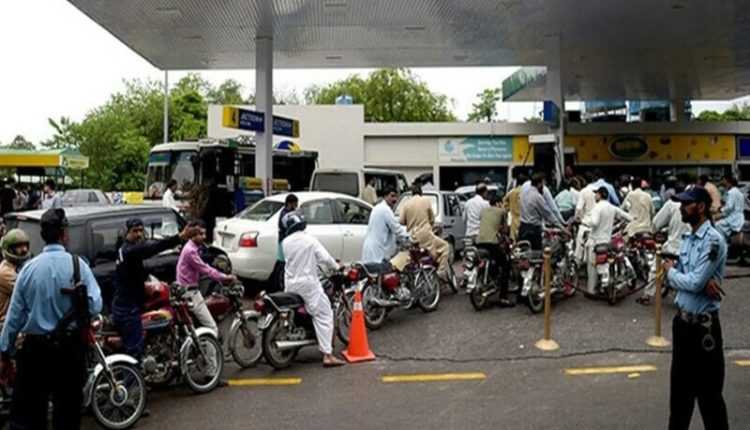 انتخابات سے قبل پیٹرولیم مصنوعات کی قیمتوں میں بھاری اضافے کا امکان