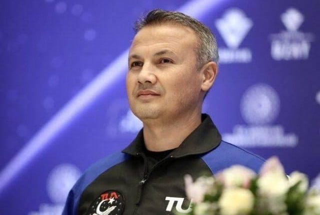 ایلپر گیزراوچی خلا میں جانے والے ترکی کے پہلے شہری بن گئے