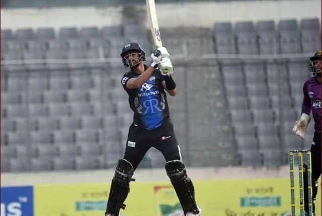 شعیب ملک ٹی ٹوئنٹی میں 13 ہزار رنز بنانے والے پہلے ایشیائی کرکٹر بن گئے