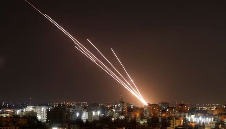تل ابیب پر القسام بریگيڈ کے میزائلوں کی بارش، مقبوضہ علاقوں میں خطرے کے سائرن بج اٹھے