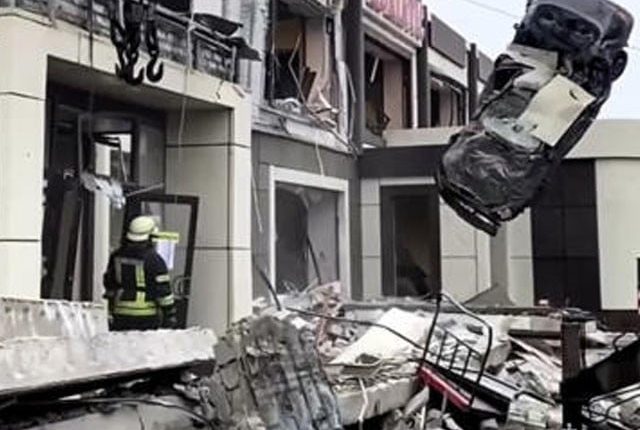 روس کے زیر قبضہ شہر پر یوکرین کی گولہ باری؛ 15 افراد ہلاک