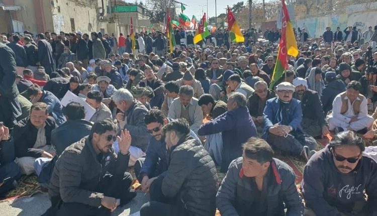 الیکشن میں مبینہ دھاندلی، بلوچستان میں سیاسی جماعتوں کے دھرنے اور احتجاج جاری