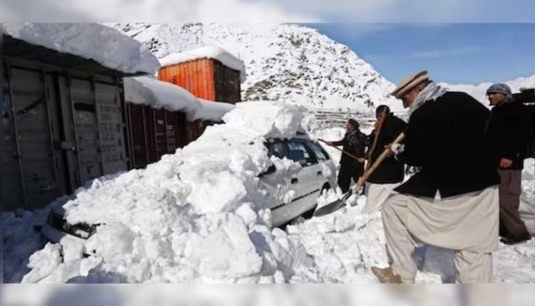 افغانستان: شدید بارش اور مٹی کے تودے گرنے کے سبب 25 افراد جاں بحق