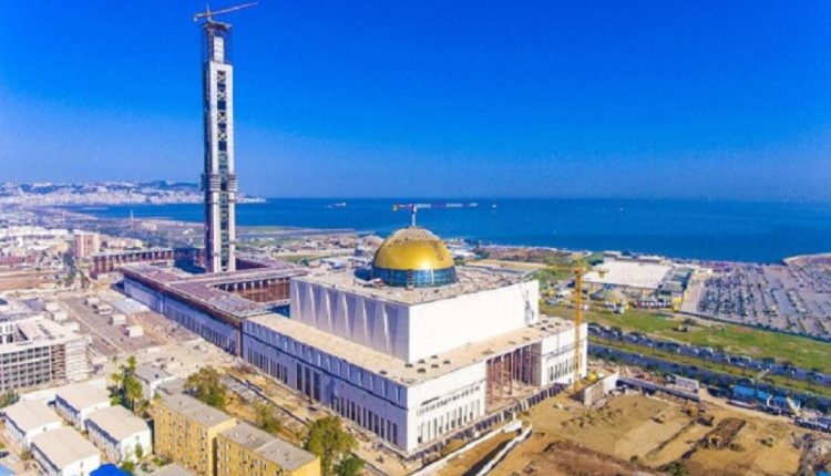 الجزائر میں دنیا کی تیسری بڑی مسجد کا افتتاح کردیا گیا