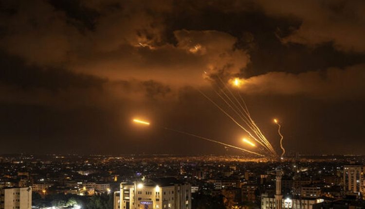 صیہونی ٹھکانوں پر راکٹوں کی بارش، صیہونیوں میں افراتفری مچ گئی