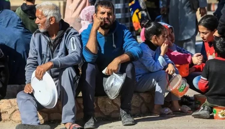 فلسطینیوں کو خوراک کی ترسیل جاری، صیہونی حکومت کی مزید بمباری، 31 شہید