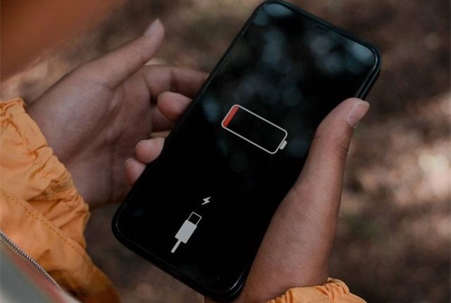 تازہ ترین اپ ڈیٹ کے بعد آئی فون صارفین کو بیٹری مسائل کا سامنا