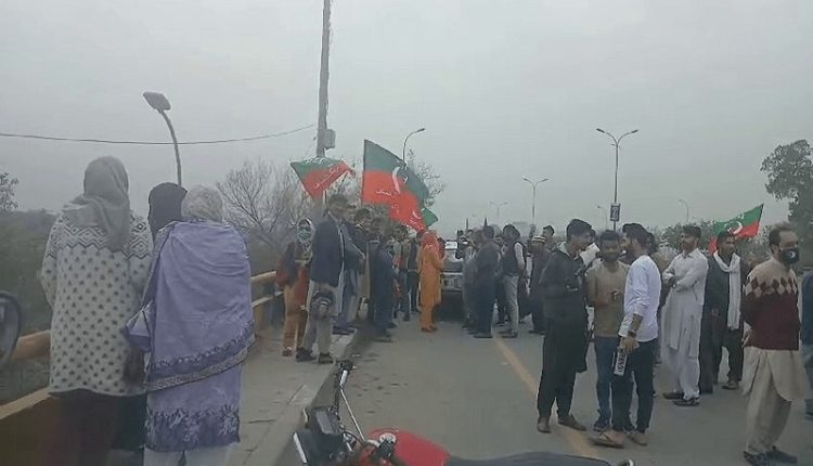 مبینہ انتخابی دھاندلی کیخلاف احتجاج کرنے والے پی ٹی آئی کارکنوں کیخلاف مقدمہ درج