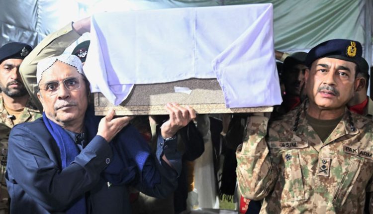 وزیرستان حملے میں شہید افسران کی نماز جنازہ ادا، صدر اور آرمی چیف بھی شریک