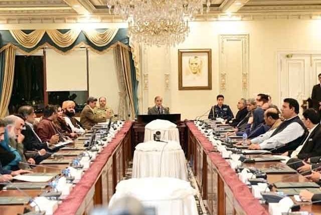 صدر مملکت آصف زرداری آج وفاقی کابینہ سے حلف لیں گے