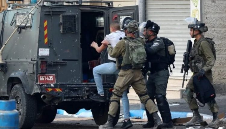 غاصب صیہونی فوجیوں کے غرب اردن کے کئی علاقوں پر حملے، متعدد فلسطینی گرفتار