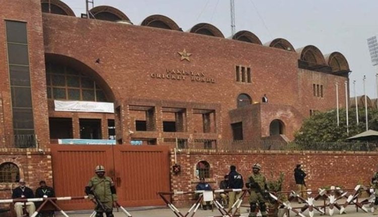 پی سی بی میں سیاسی بنیادوں پر بھرتیوں کی فہرست طلب