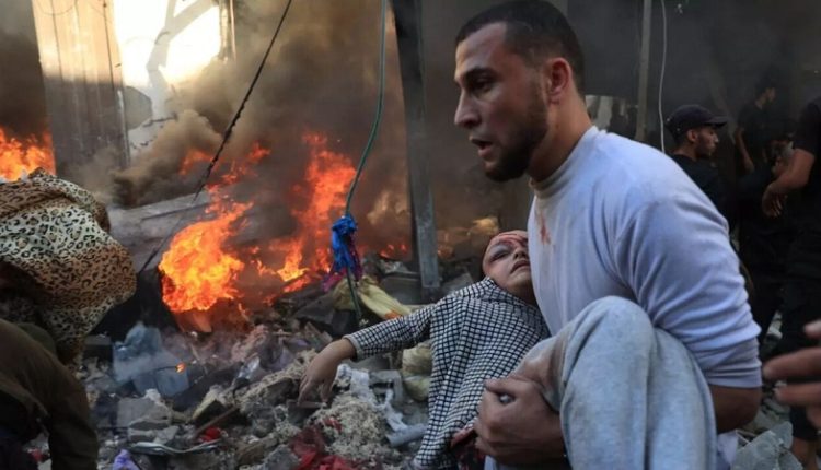 غزہ کے ایک اسکول پر بمباری، خوفناک آتشزدگی