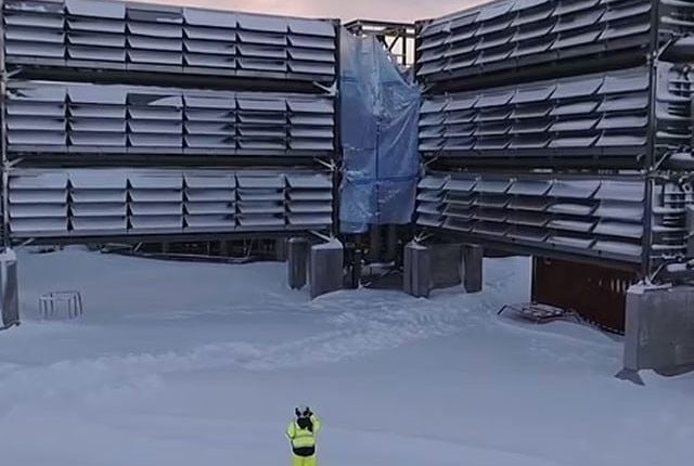 ہوا سے کاربن ڈائی آکسائیڈ کشید کرنے والا پلانٹ