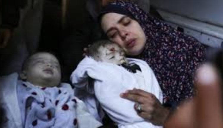 غزہ کی ایک ماں کی چیخ جو کسی بھی زندہ دل انسان کی آنکھوں میں آنسو لا دے گی