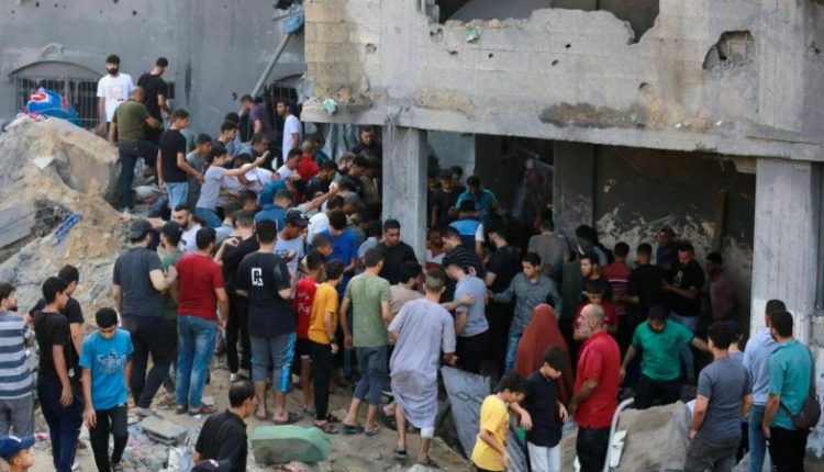 غزہ میں اسکول پر صیہونی حکومت کی بمباری میں 30 افراد شہید