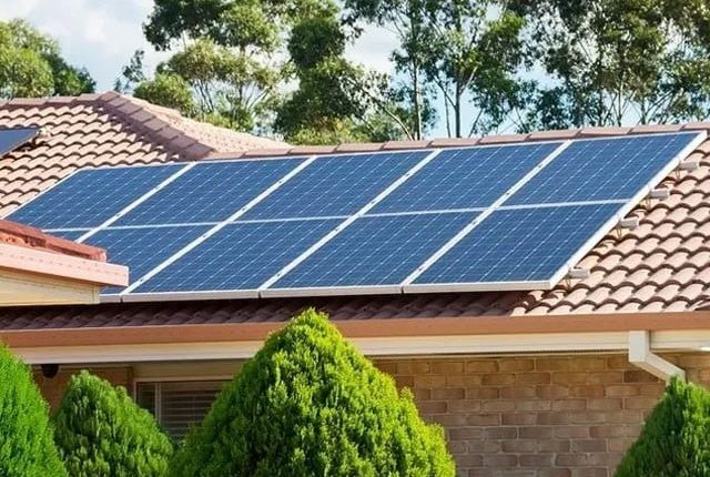 سورج کی روشنی کو بجلی میں تبدیل کرنے کا نیا عالمی ریکارڈ