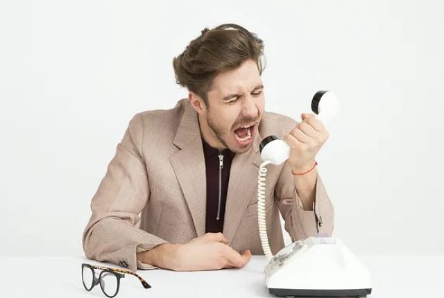 چیخنے چلانے والی آواز کو پرسکون تقریر میں تبدیل کرنے والا اے آئی فلٹر