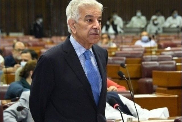 پی ٹی آئی آج بھی فوج کیخلاف دہشت گردوں کے ساتھ کھڑی ہے، وزیر دفاع