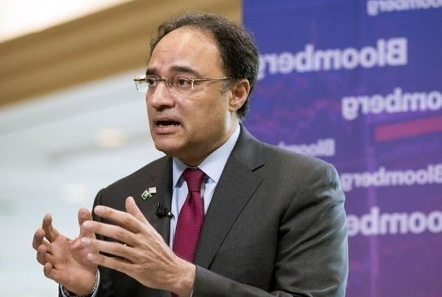 سازگار نتائج کیلیے عوام اور تاجربرادری کی مشاورت سے فیصلے کریں گے، وزیرخزانہ