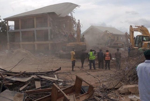 نائجیریا میں اسکول کی عمارت گر گئی، 16 طلبا سمیت 22 افراد ہلاک