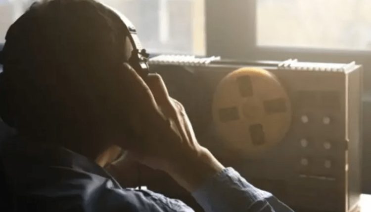 حساس اداروں کو فون ٹیپ کرنے کی اجازت دینے کیخلاف درخواست پر لارجر بینچ بنانے کی سفارش