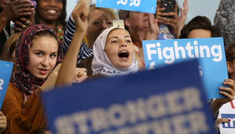 کملا ہیرس کو انتخابات میں مسلم ووٹرز کی بڑی تعداد میں حمایت ملنے کا امکان