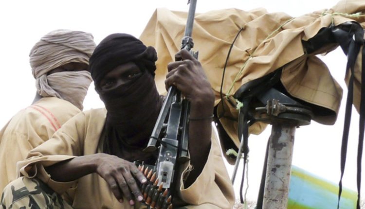 افریقی ملک مالی میں القاعدہ کے دہشت گردانہ حملےميں 70 افراد ہلاک ہوگئے۔