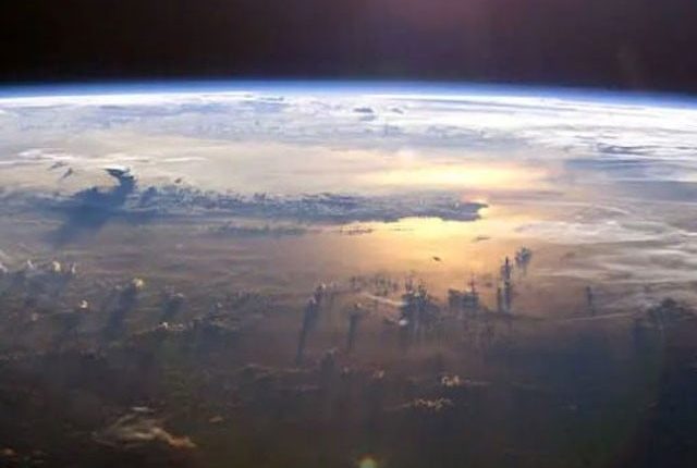 زمین کے گرد ناقابلِ دید برقی فیلڈ دریافت