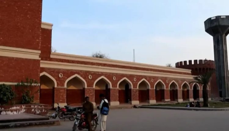 پیسوں کی خاطر 12 سالہ بچی کی عمر رسیدہ شخص سے شادی کی کوشش