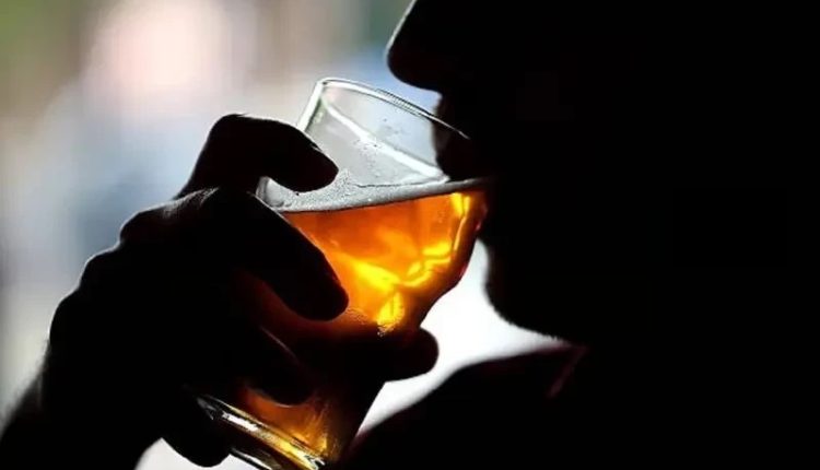 نوشہرہ میں شادی کی تقریب میں زہریلی شراب پینے سے تین افراد جاں بحق