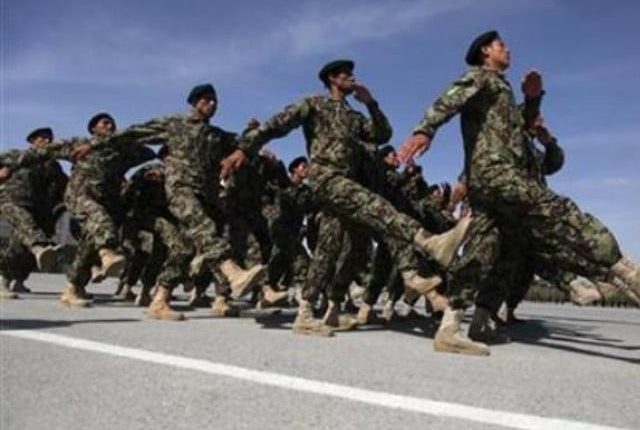 سینکڑوں سابق افغان فوجیوں کی برطانیہ منتقلی کی درخواستیں منظور