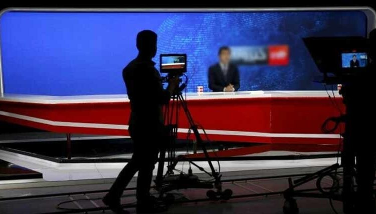 افغانستان : ٹی وی چینلز پر عائد پابندی، عالمی روابط کی راہ میں بڑی رکاوٹ