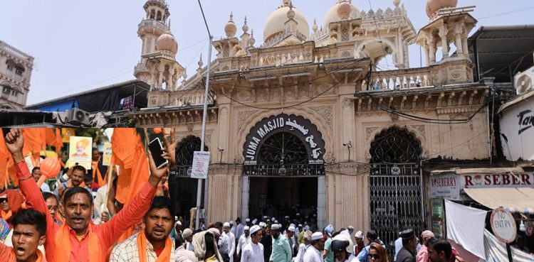 بھارتی عدالت نے اسلام دشمنی میں حدیں پار کر دیں، ’’مسجد‘‘ میں جے شری رام کا نعرہ لگانا جائز قرار دے دیا