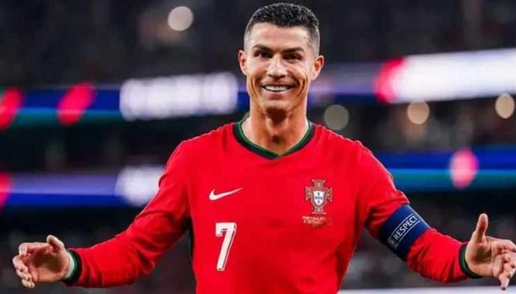 کرسٹیانو رونالڈو نے کمائی میں سب فٹبالرز کو پیچھے چھوڑ دیا