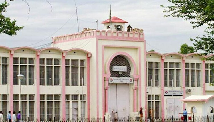 علی امین گنڈاپور کی عمران خان سے ملاقات پر کوئی پابندی نہیں: ڈپٹی سپرنٹنڈنٹ اڈیالہ جیل